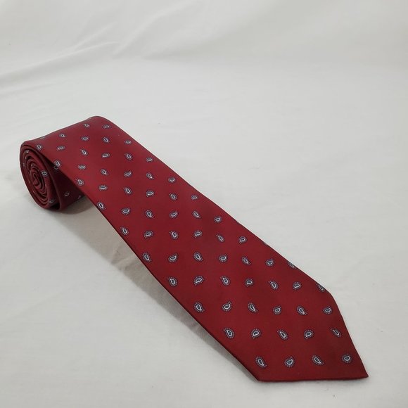 Robert Alan Poly Silk Necktie Red Paisley  Made in the U.S.A - Picture 1 of 7